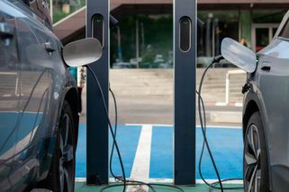 Elektromobil bychom si nekoupili, ani kdyby na něj byl příspěvek. Průzkum mezi řidiči děsí automobilky - EnergoZrouti.cz